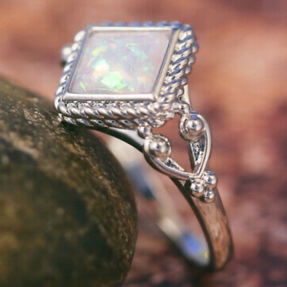 NEW 925 Sterling Silver Opal Stone Ring - Picture 3 of 7